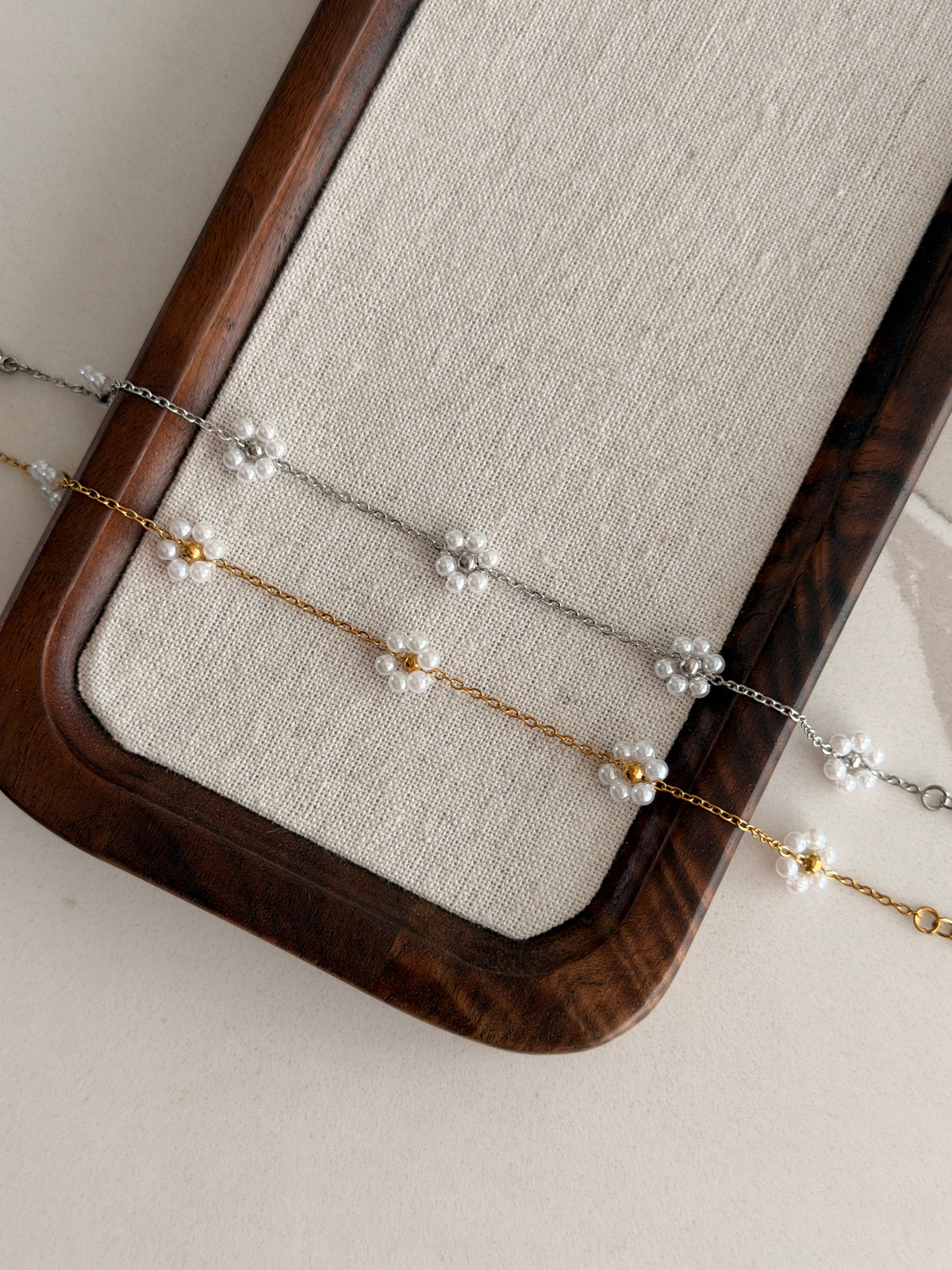 Pearly Daisy Bracelet